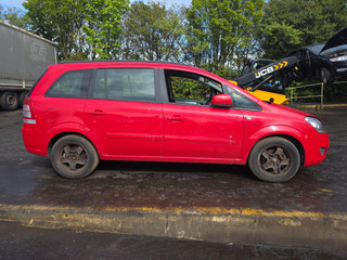 Opel Zafira 2  (B) рест. 2014