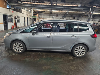 Opel Zafira 3  (C) 2012
