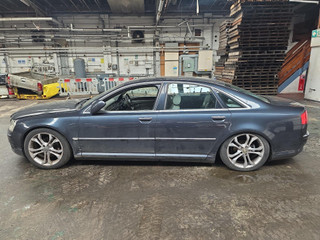 Audi A8 D3 рест. 2006