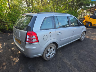 Opel Zafira 2  (B) рест. 2013