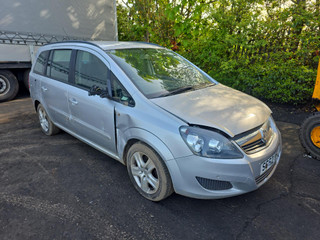 Opel Zafira 2  (B) рест. 2013