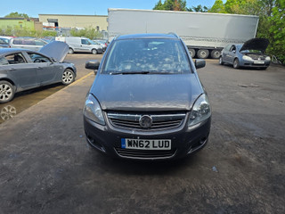 Opel Zafira 2  (B) рест. 2012