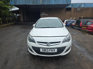 Opel Astra J рест. 2013