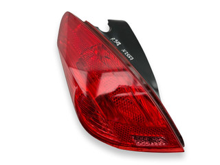 фонарь задний левый Peugeot 308 T7 2008, 1.6 л., HDi, 9HZ (DV6TED4), дизель, 6МКПП, noir perla nera / ktv, хетчбэк 5 дв., передний привод, правый руль, 9680425980