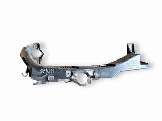 крепление фары правой BMW 3 серия E90/E91/E92/E93 [рестайлинг] E93 2008, 3.0 л., D, M57 D30 (306D3), дизель, АКПП, black saphir / 475, кабриолет, задний привод, правый руль, 51117154724, 7154724