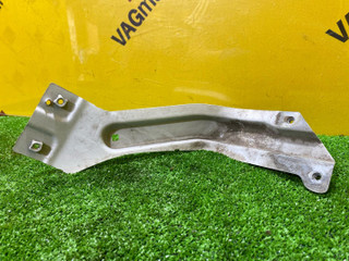 кронштейн (крепление) Volkswagen Caddy 3 поколение [рестайлинг] 2013, 2.0 л., дизель, 1T0821135C