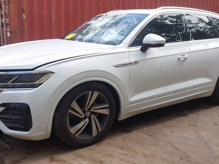 Volkswagen Touareg 3 поколение