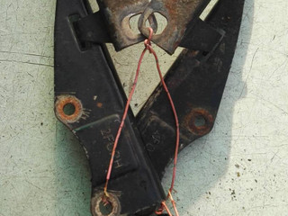 петля капота Nissan Primera P11 1998, 1.8 л., бензин, МКПП, хетчбэк 5 дв.
