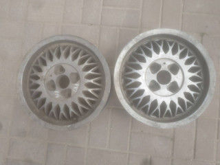 диск литой Nissan, 2.0 л., бензин, МКПП, хетчбэк 5 дв.