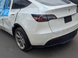 Стойка кузовная центральная левая Tesla Model Y 1 поколение 2023, электро, белый, полный привод