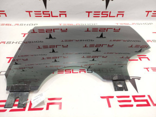 стекло двери задней левой Tesla Model X 1 поколение 2017, 1052717-00-D
