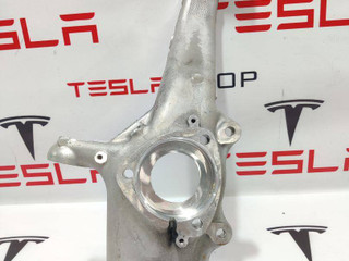 кулак поворотный левый Tesla Model 3 1 поколение 2019, электро, 1044311-00-E