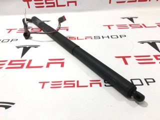 амортизатор крышки багажника (3-5 двери) Tesla Model S 1 поколение [рестайлинг] 2019, 6006610-00-B