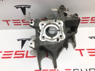 кулак задний правый Tesla Model X 1 поколение 2019, 1101851-00-B, 1027416-00-A