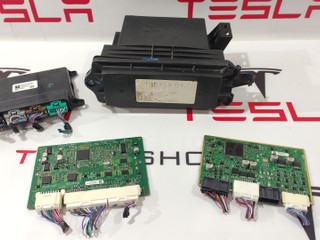 Термоконтроллер HVAC REV01 Tesla Model X 1 поколение 2019, 1047043-00-D, 1072447-82-A, 1034215-00-A, 205835803C, 1033174-01-F, 1047042-00-C, 144987800C, 1058358-00-B, 1135152-90-C, 1449781-00-A
