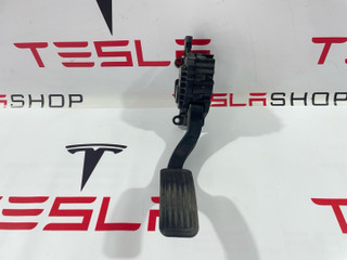 педаль Tesla Model 3 1 поколение 2019, 1044695-00-A, 1011298