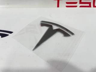 Эмблема "T" капота Tesla Model 3 1 поколение 2019, 1494949-00-A