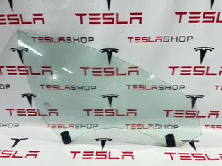 стекло двери передней правой Tesla Model 3 2 поколение 2025, 1568569-00-C