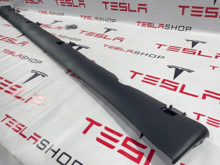 Накладка порога рокерной панели Tesla Model 3 1 поколение 2021, 1089828-00-D, 1089830-00-D