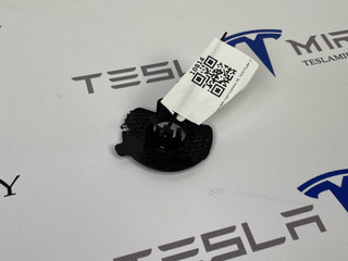 Кронштейн парктроника S8 (крепление к бамперу) Tesla Model 3 1 поколение 2022, 1088443-00