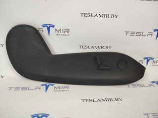 Накладка декоративная сиденья пассажира правая нижняя Tesla Model S 1 поколение [рестайлинг] 2018, 1067405-00, 1067689-00