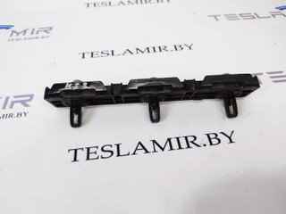 Кронштейн порога задний Tesla Model S 1 поколение [рестайлинг] 2018, 1003691-00