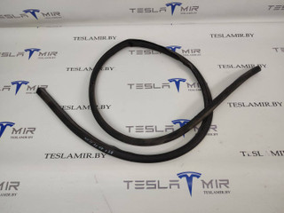 уплотнитель двери Tesla Model 3 1 поколение 2020, 1090494-00