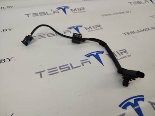 проводка бачка омывателя Tesla Model 3 1 поколение 2020, 1105306-00