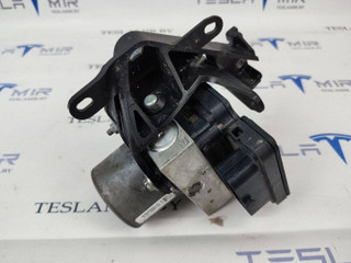 блок ABS Tesla Model 3 1 поколение 2020, 1044745-00, 1103541-00, 1188741-50