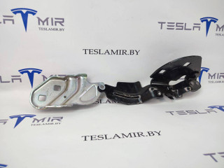 петля капота левая Tesla Model 3 1 поколение 2024, 1643345-00, 1643845-00