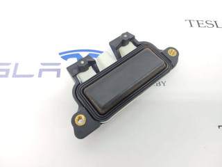 кнопка открытия багажника Tesla Model S 1 поколение [рестайлинг] 2017, 1007285-00, 1007287-00