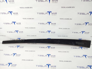 накладка крыши правая Tesla Model S 1 поколение [рестайлинг] 2018, 1053619-S0, 1052493-00