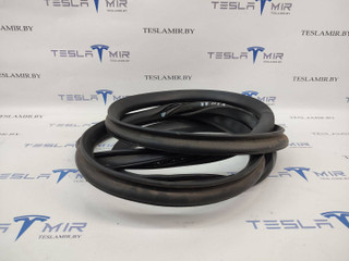 уплотнитель Tesla Model S 1 поколение [рестайлинг] 2017, 6009582-00