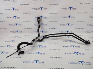 Патрубок системы охлаждения пластиковый Tesla Model 3 1 поколение 2020, 1077579-77, 1077579-00