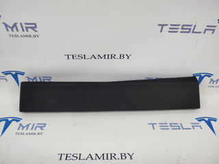 Накладка бардачка нижняя Tesla Model S 1 поколение [рестайлинг] 2017, 1002302-00, 1002301-14
