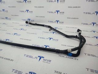 Патрубок системы охлаждения пластиковый Tesla Model 3 1 поколение 2020, 1530118-00