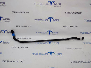 Патрубок системы охлаждения пластиковый Tesla Model 3 1 поколение 2020, 1521561-00