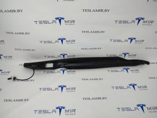 Уплотнитель крышки багажника с датчиком правый Tesla Model S 1 поколение [рестайлинг] 2017, 6007570-00, 1005360