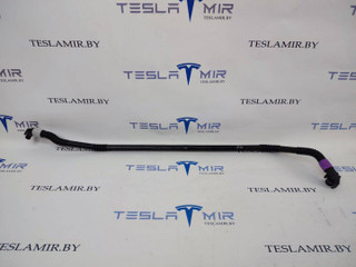 Патрубок системы охлаждения пластиковый Tesla Model 3 1 поколение 2020, 1521562-00