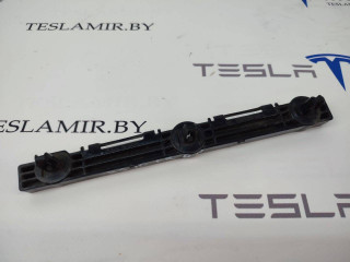 Кронштейн порога передний правый Tesla Model S 1 поколение [рестайлинг] 2017, 1003693-00