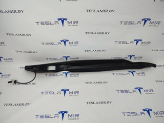 Уплотнитель крышки багажника с датчиком правый Tesla Model S 1 поколение [рестайлинг] 2017, 6007570-00, 1005360