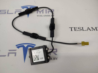 Блок спутниковой антенны Tesla Model S 1 поколение [рестайлинг] 2017, 1050256-00