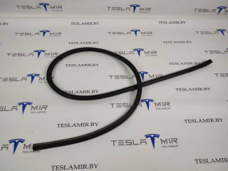 уплотнитель двери Tesla Model 3 1 поколение 2022, 1090508-00, 1090509-00