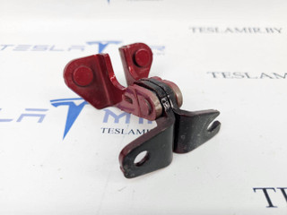 петля двери Tesla Model 3 1 поколение 2022, 1091333-00