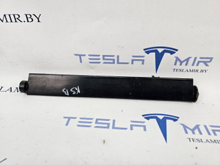 Заслонка корпуса центрального люверса правая Tesla Model 3 1 поколение 2020, 1076732-00, 1098097-00