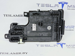 Блок управления BCM (бортовой сети) (Body Control Module) Боди Tesla Model Y 1 поколение 2021, 1497850-00, 1497847-02, 1497851-00