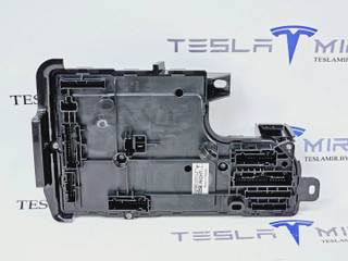 Блок управления BCM (бортовой сети) (Body Control Module) Боди Tesla Model Y 1 поколение 2021, 1497848-00, 1497846-10, 1497849-00
