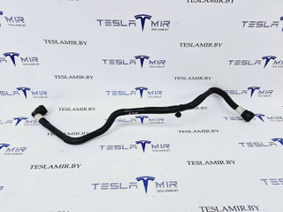 Патрубок системы охлаждения пластиковый передний Tesla Model Y 1 поколение 2021, 1501332-00