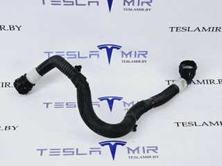 Патрубок системы охлаждения пластиковый Tesla Model Y 1 поколение 2021, 1077594-00