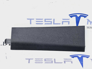 Накладка стойки А (дверного проема) - средняя часть правая Tesla Model Y 1 поколение 2021, 1494622-00